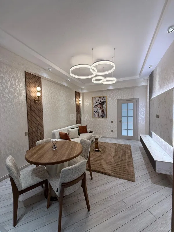 Satılır 2 otaqlı mənzil 53 m²