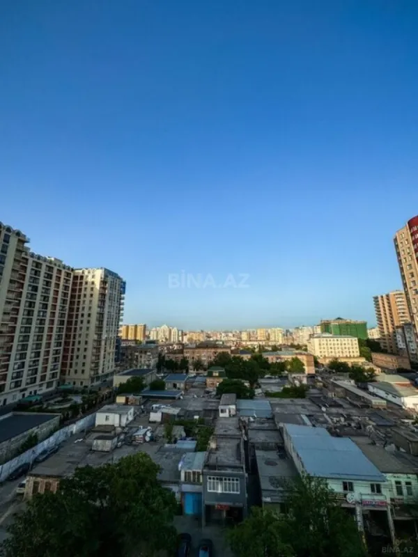 Satılır 4 otaqlı mənzil 214 m²