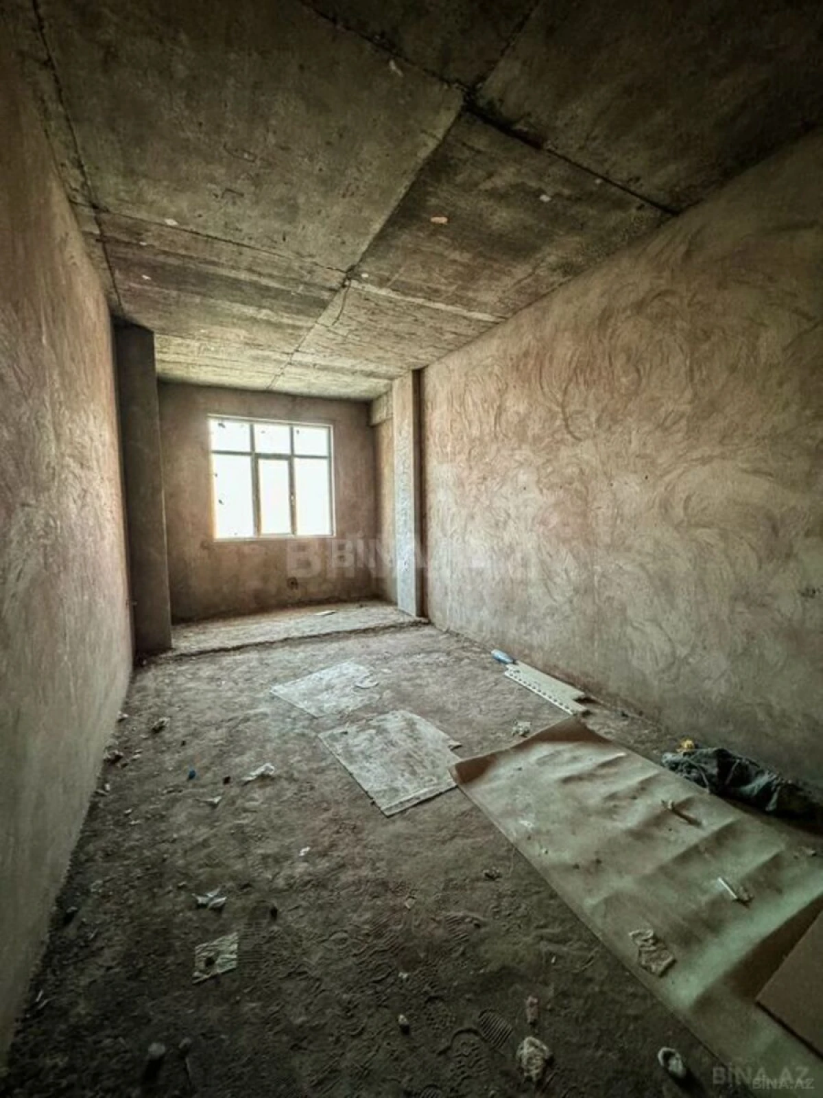 Satılır 4 otaqlı mənzil 214 m²