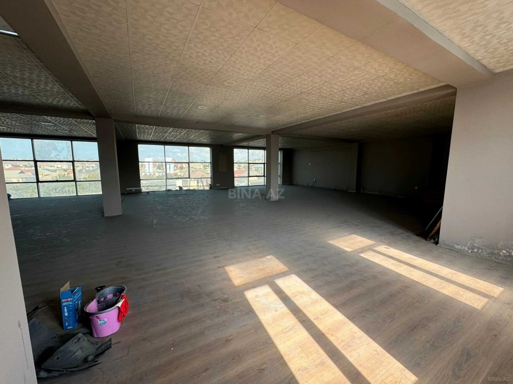 Satılır obyekt 1100 m²