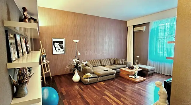 Satılır 2 otaqlı mənzil 115 m²