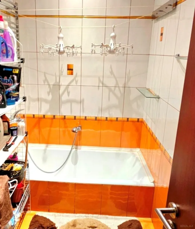 Satılır 2 otaqlı mənzil 115 m²