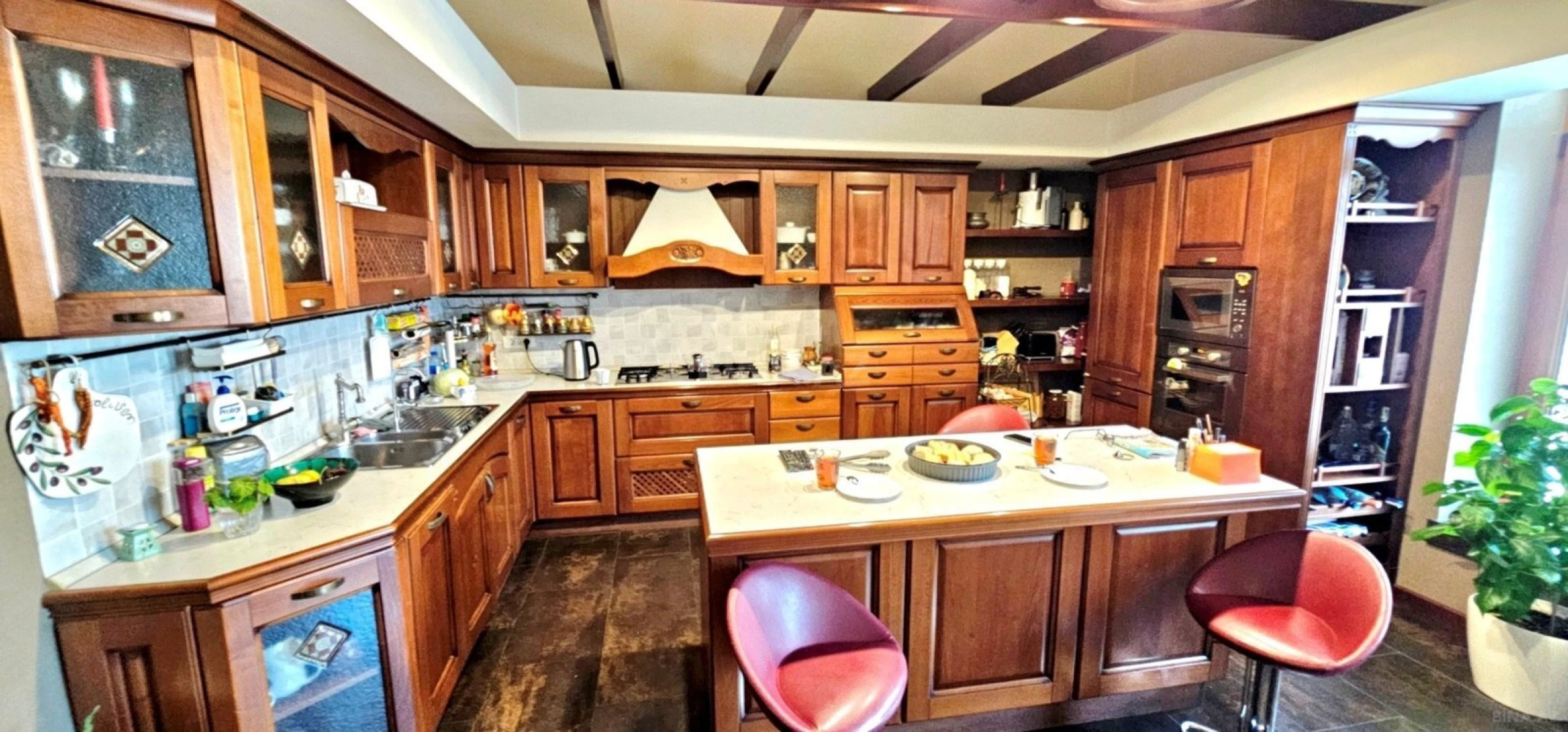 Satılır 2 otaqlı mənzil 115 m²