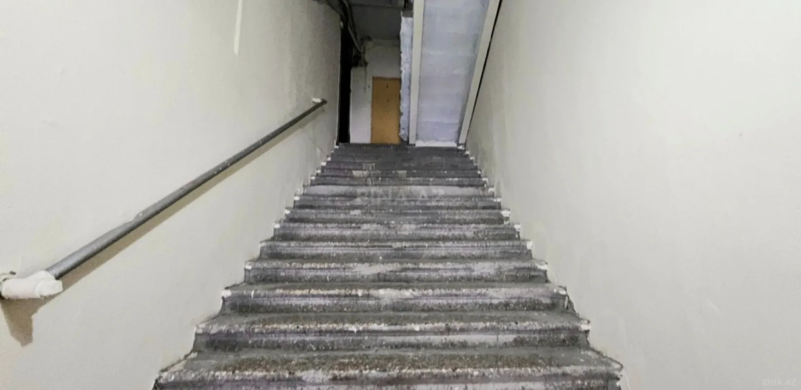 Satılır 2 otaqlı mənzil 115 m²