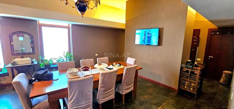 Satılır 2 otaqlı mənzil 115 m²
