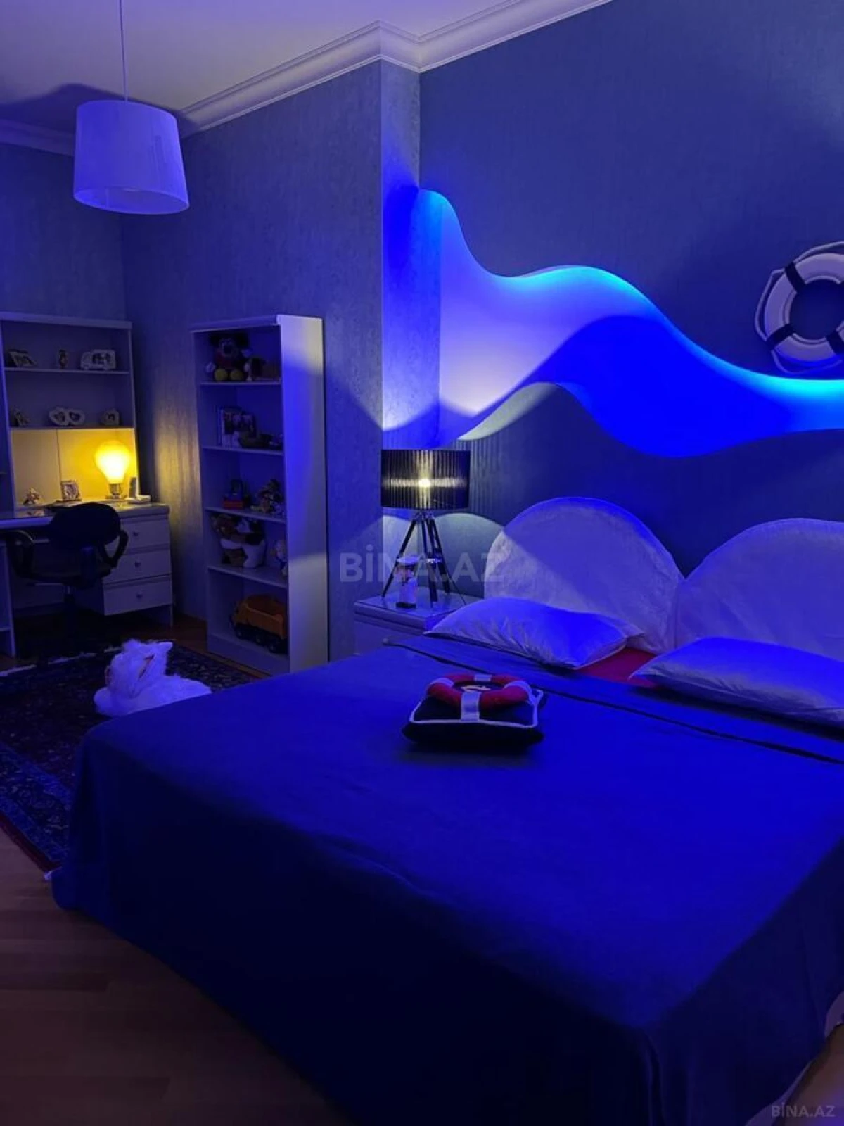 Satılır 3 otaqlı mənzil 170 m²