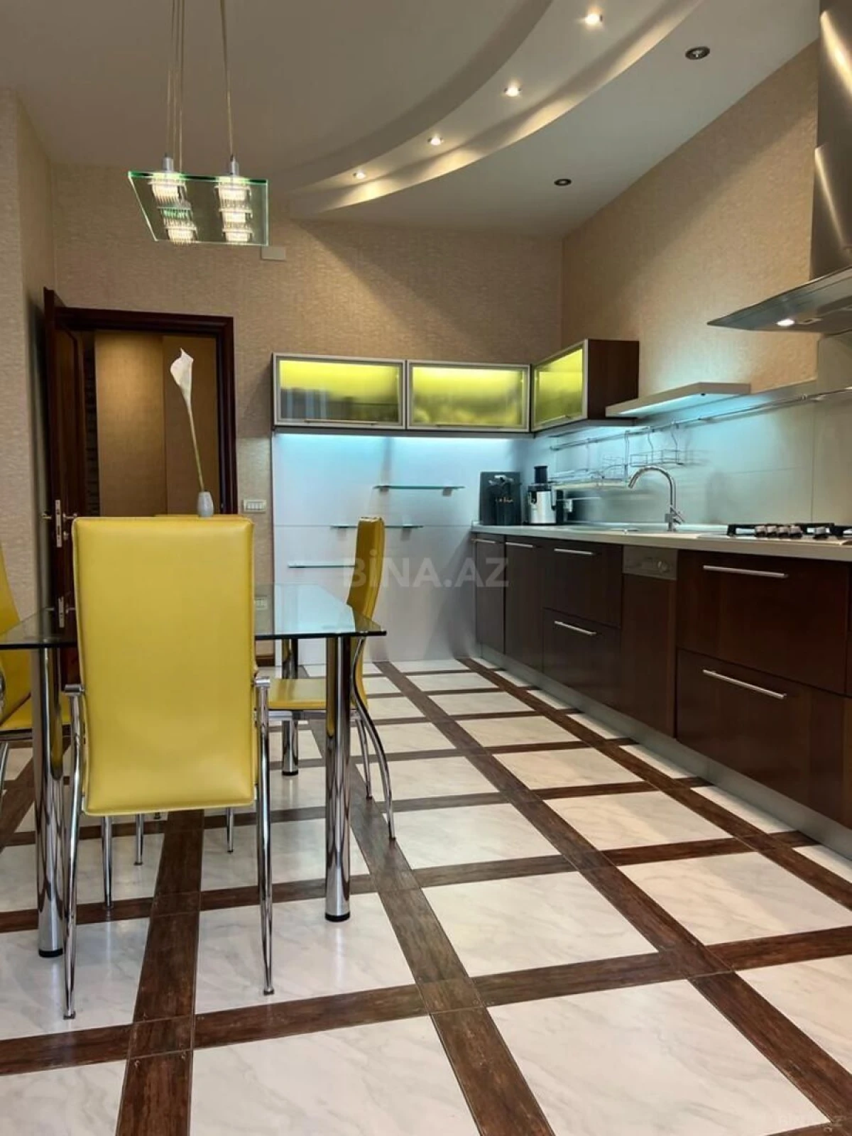Satılır 3 otaqlı mənzil 170 m²