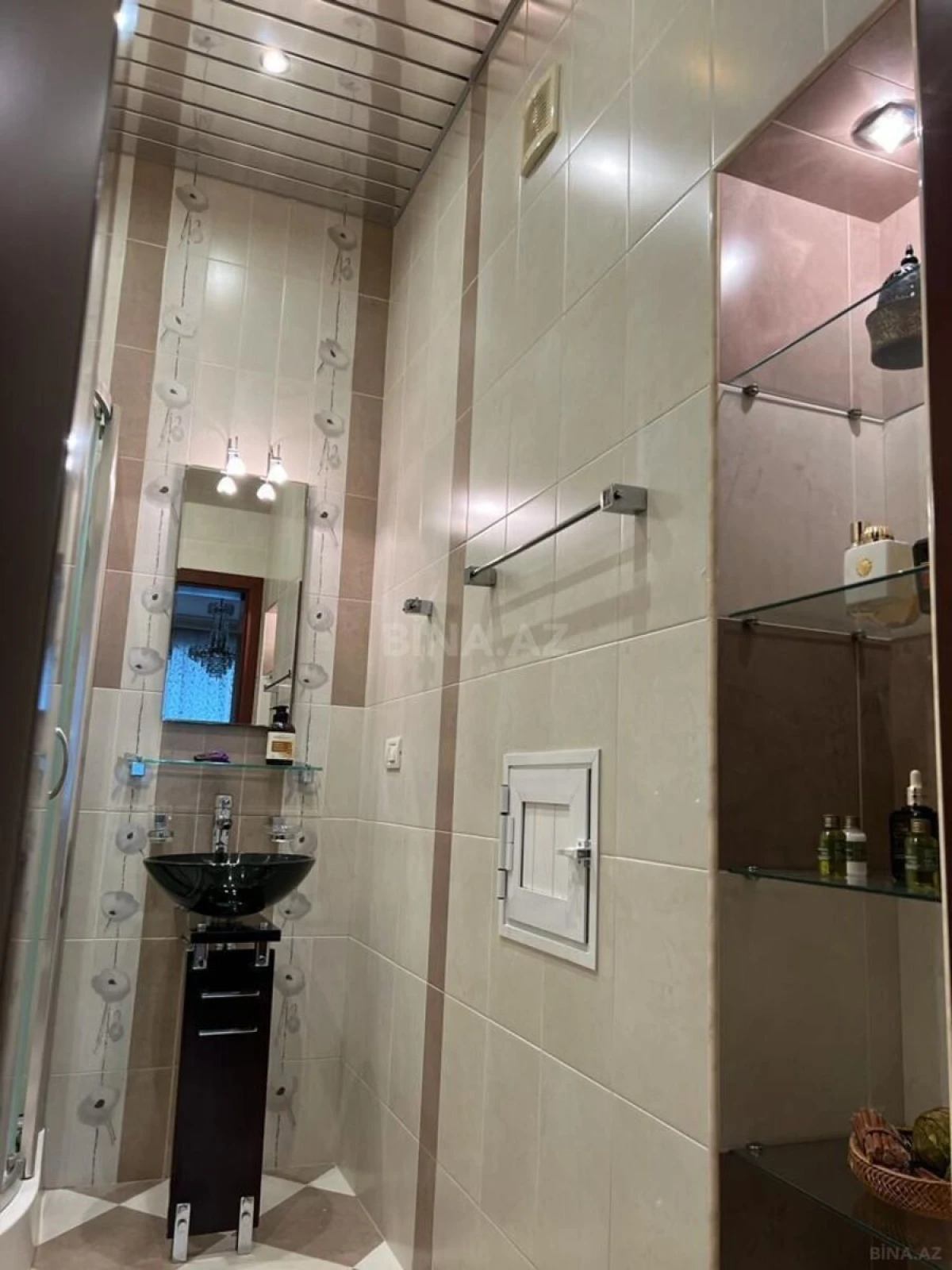 Satılır 3 otaqlı mənzil 170 m²