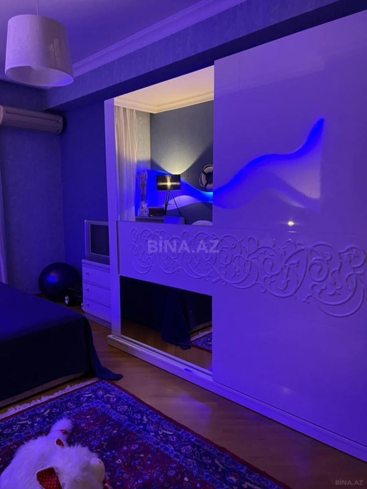 Satılır 3 otaqlı mənzil 170 m²
