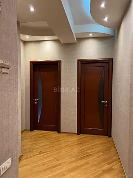 Satılır 3 otaqlı mənzil 170 m²