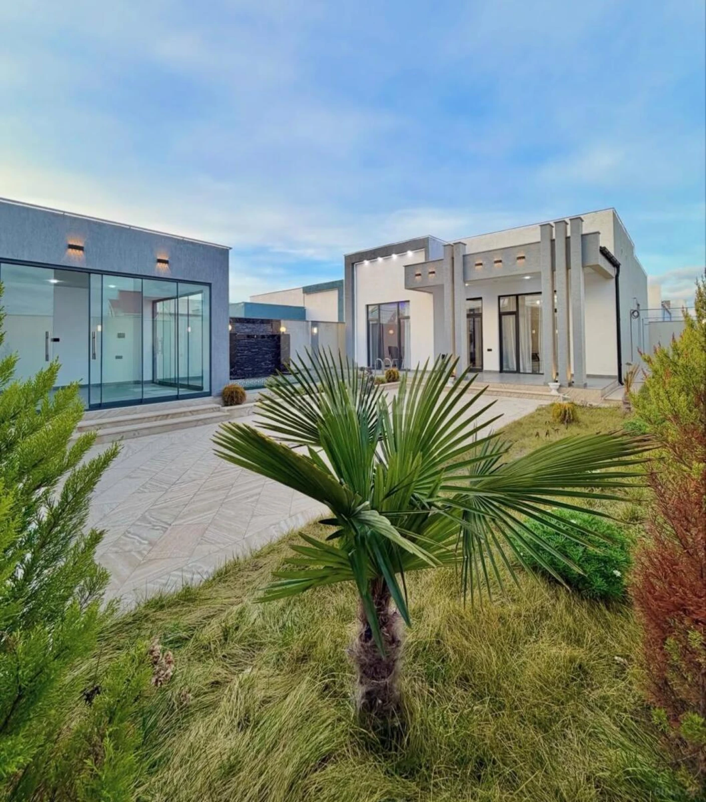 Satılır 4 otaqlı həyət evi 160 m²