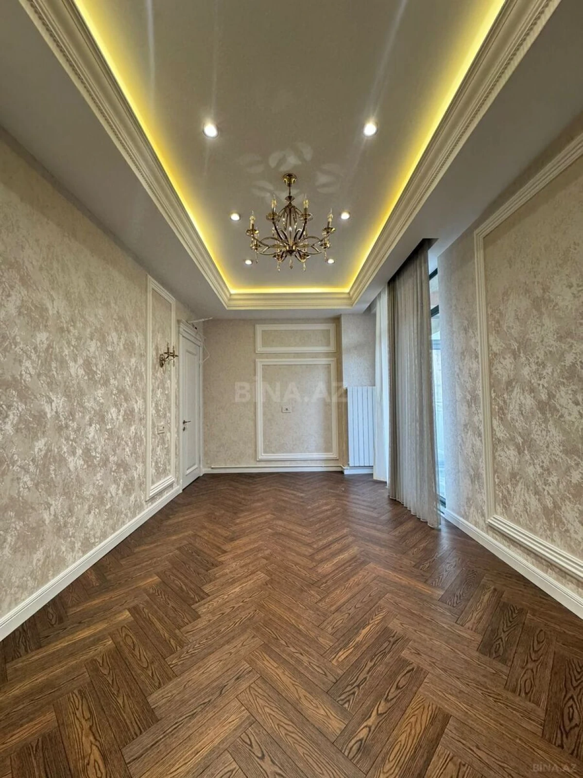 Satılır 3 otaqlı mənzil 107 m²