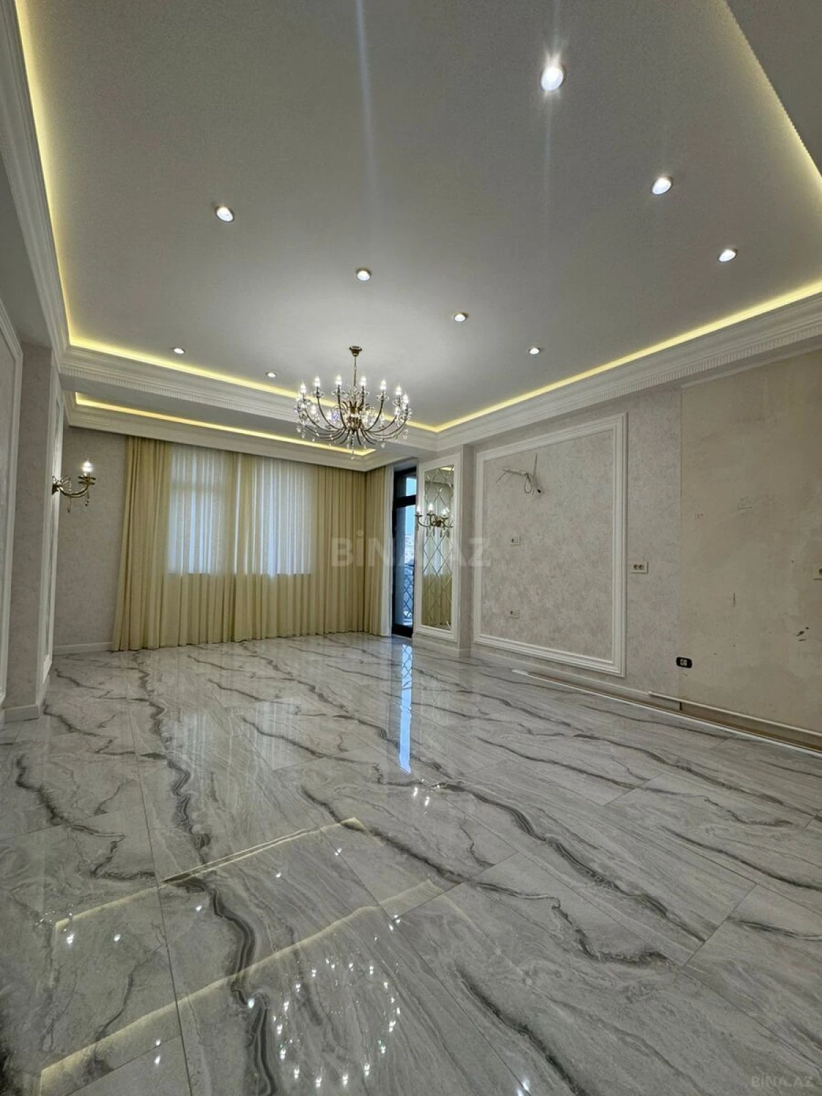 Satılır 3 otaqlı mənzil 107 m²