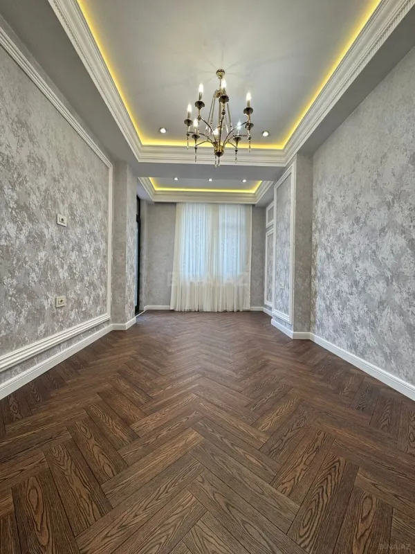 Satılır 3 otaqlı mənzil 107 m²