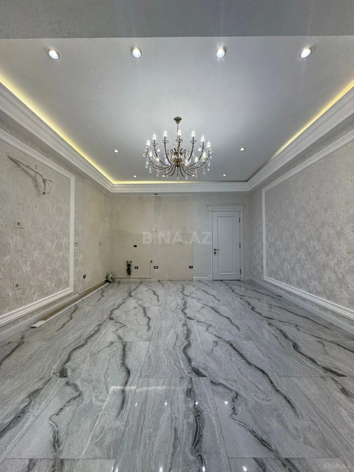 Satılır 3 otaqlı mənzil 107 m²