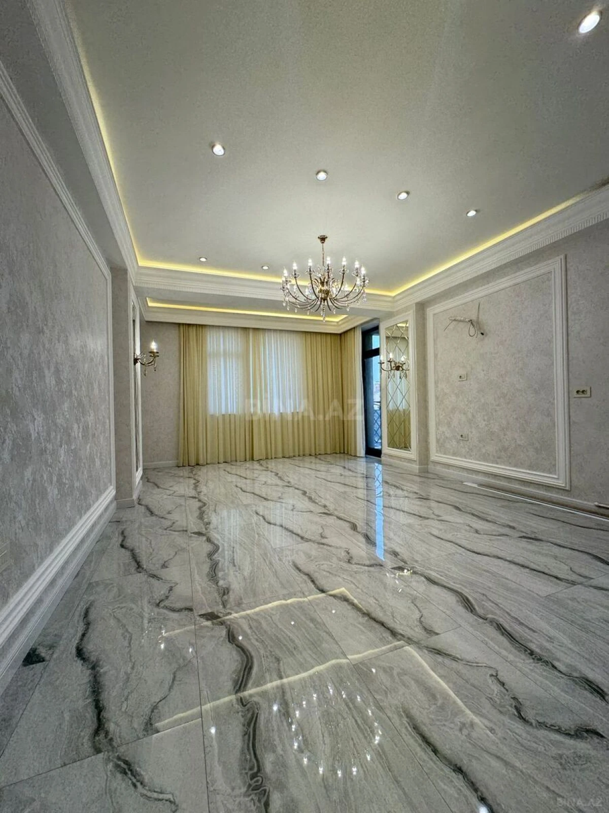 Satılır 3 otaqlı mənzil 107 m²