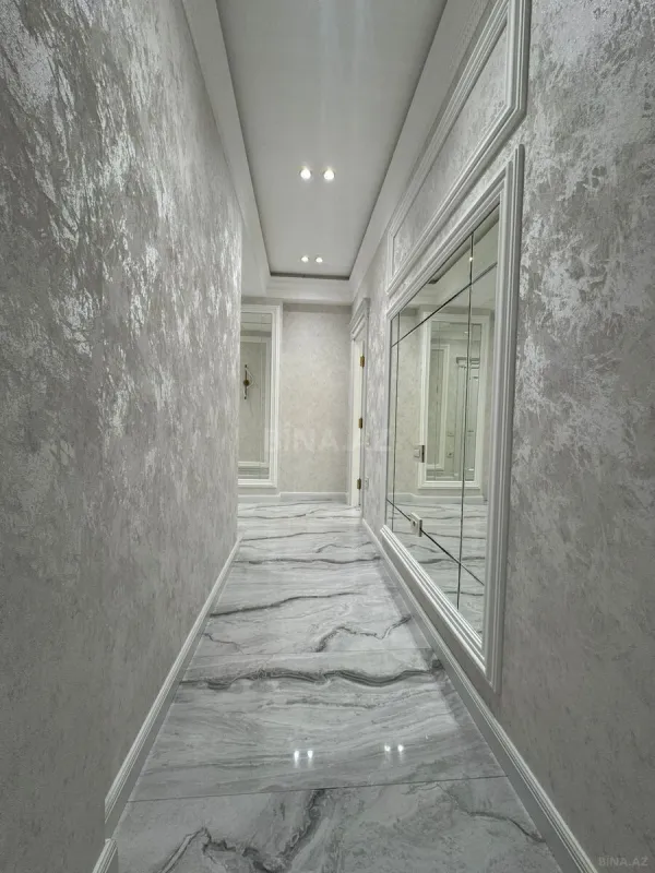 Satılır 3 otaqlı mənzil 107 m²