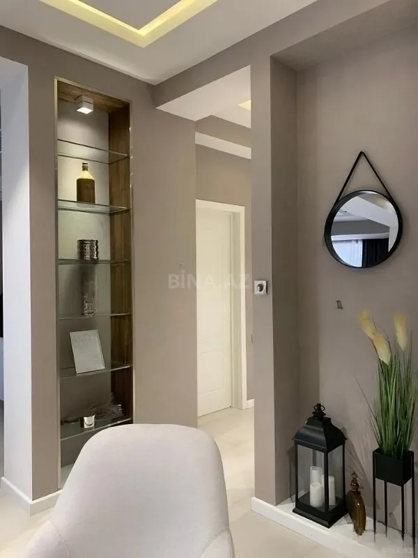 Kirayə verilir 2 otaqlı mənzil 92 m²