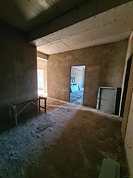 Satılır 4 otaqlı mənzil 196 m²