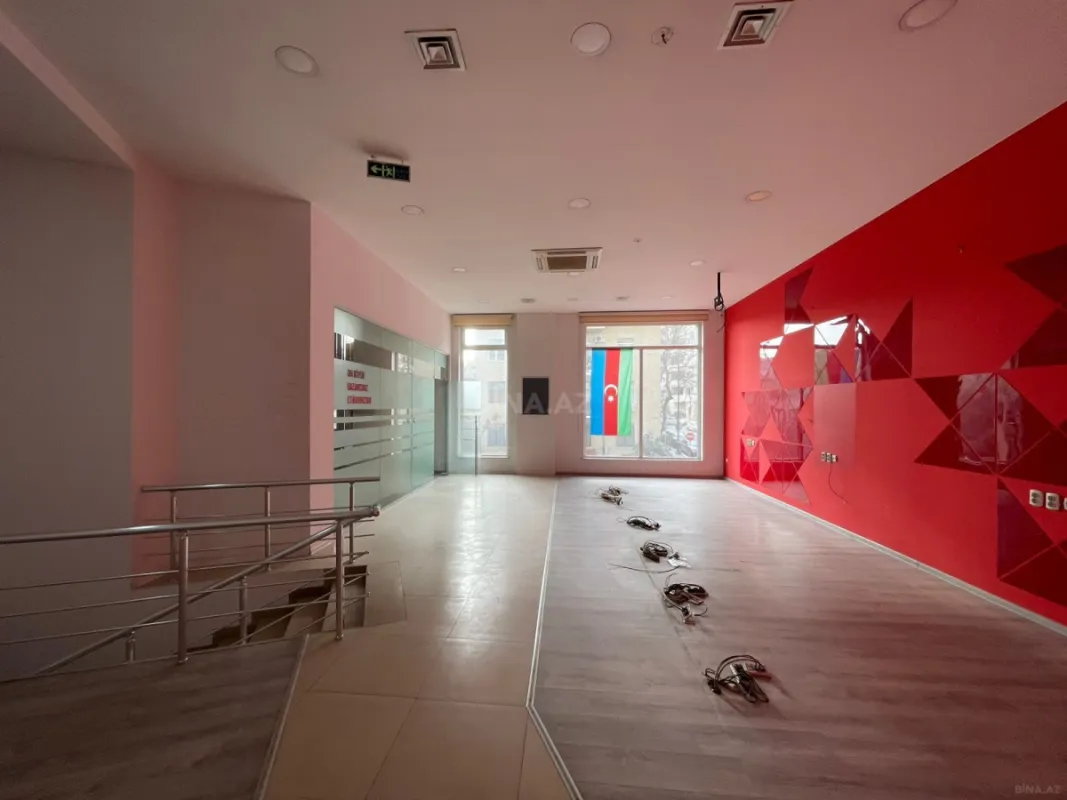 Kirayə verilir obyekt 300 m²