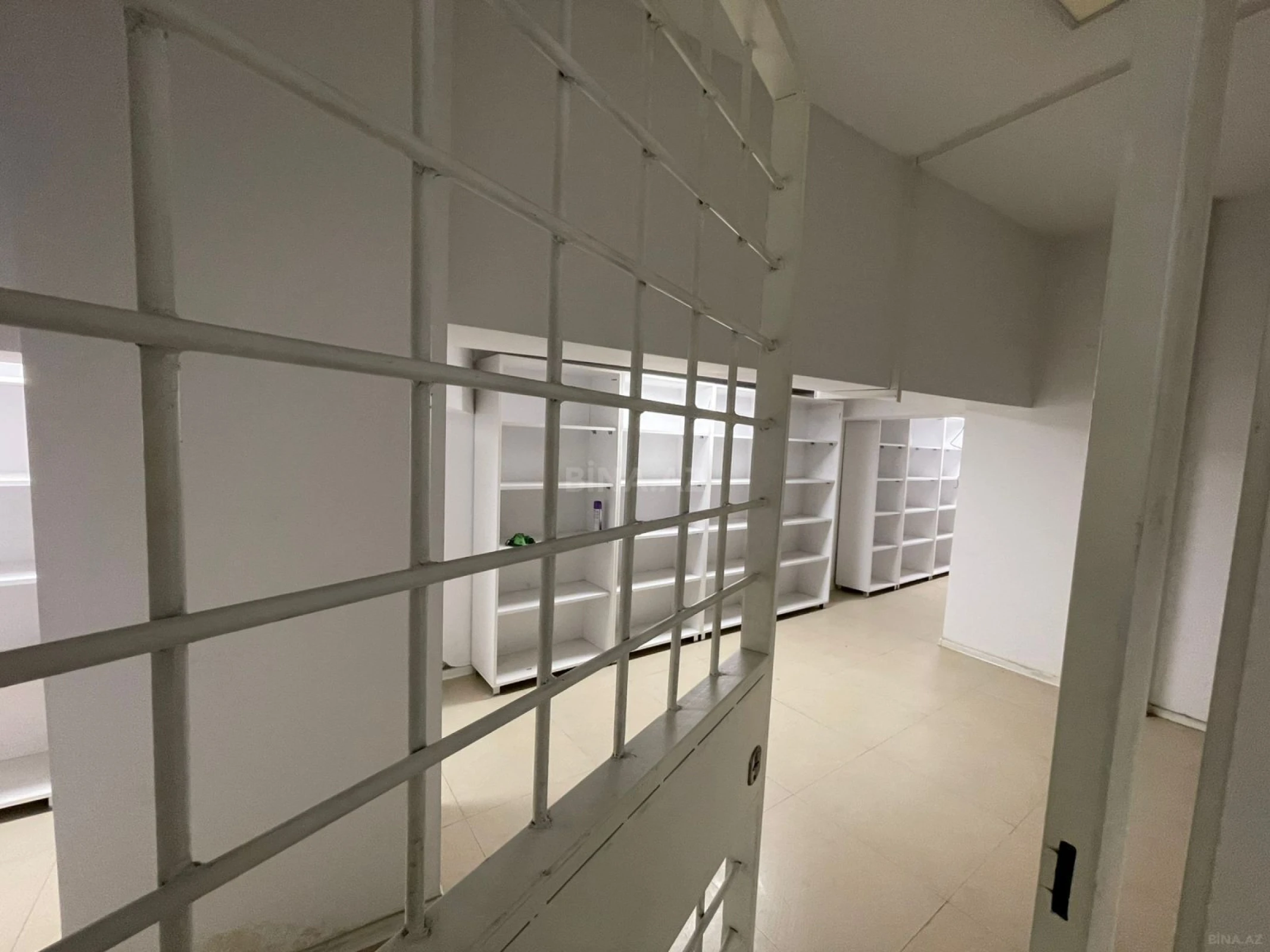 Kirayə verilir obyekt 300 m²