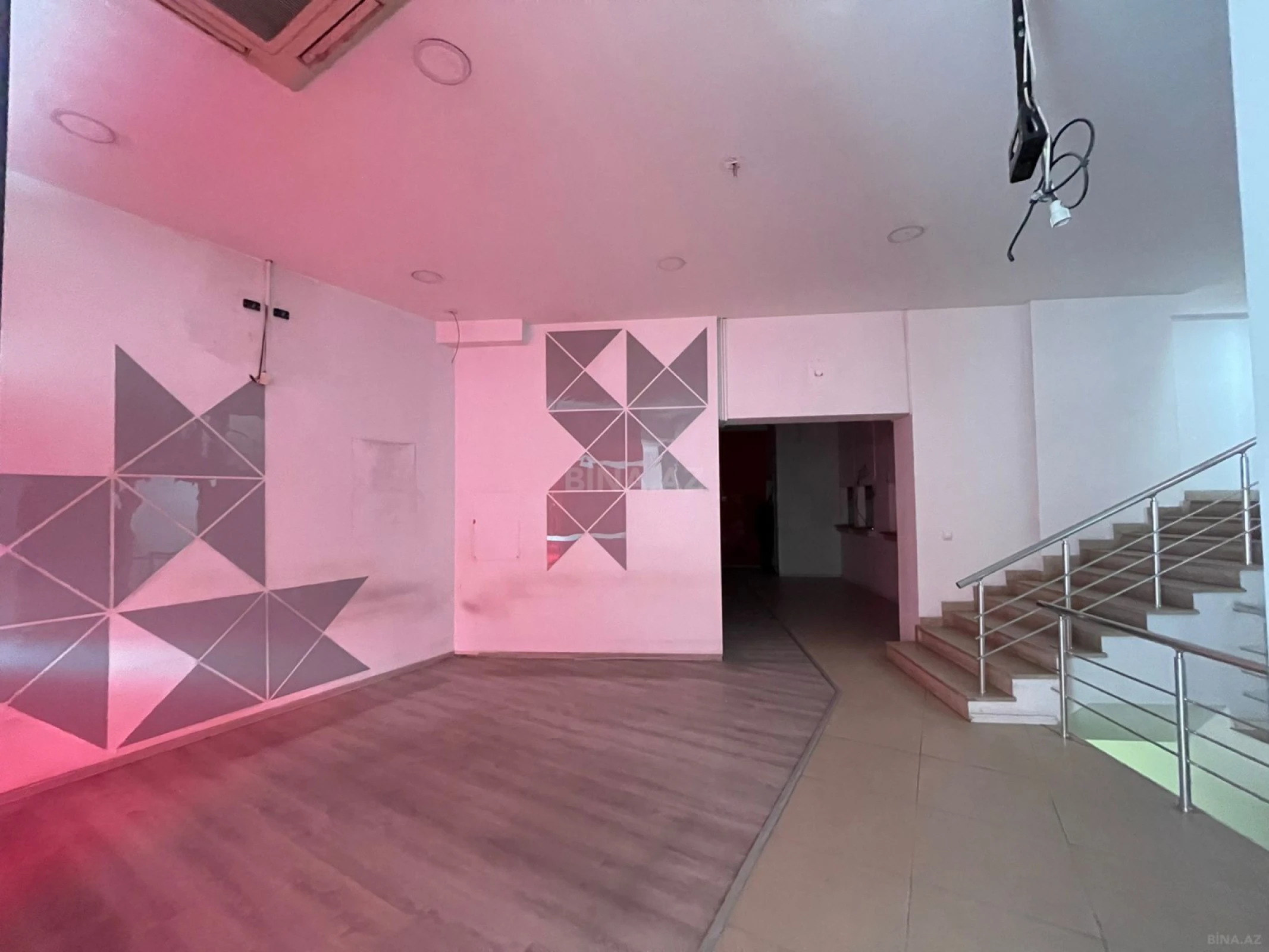 Kirayə verilir obyekt 300 m²