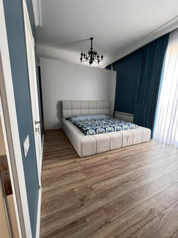 Kirayə verilir 5 otaqlı həyət evi 400 m²