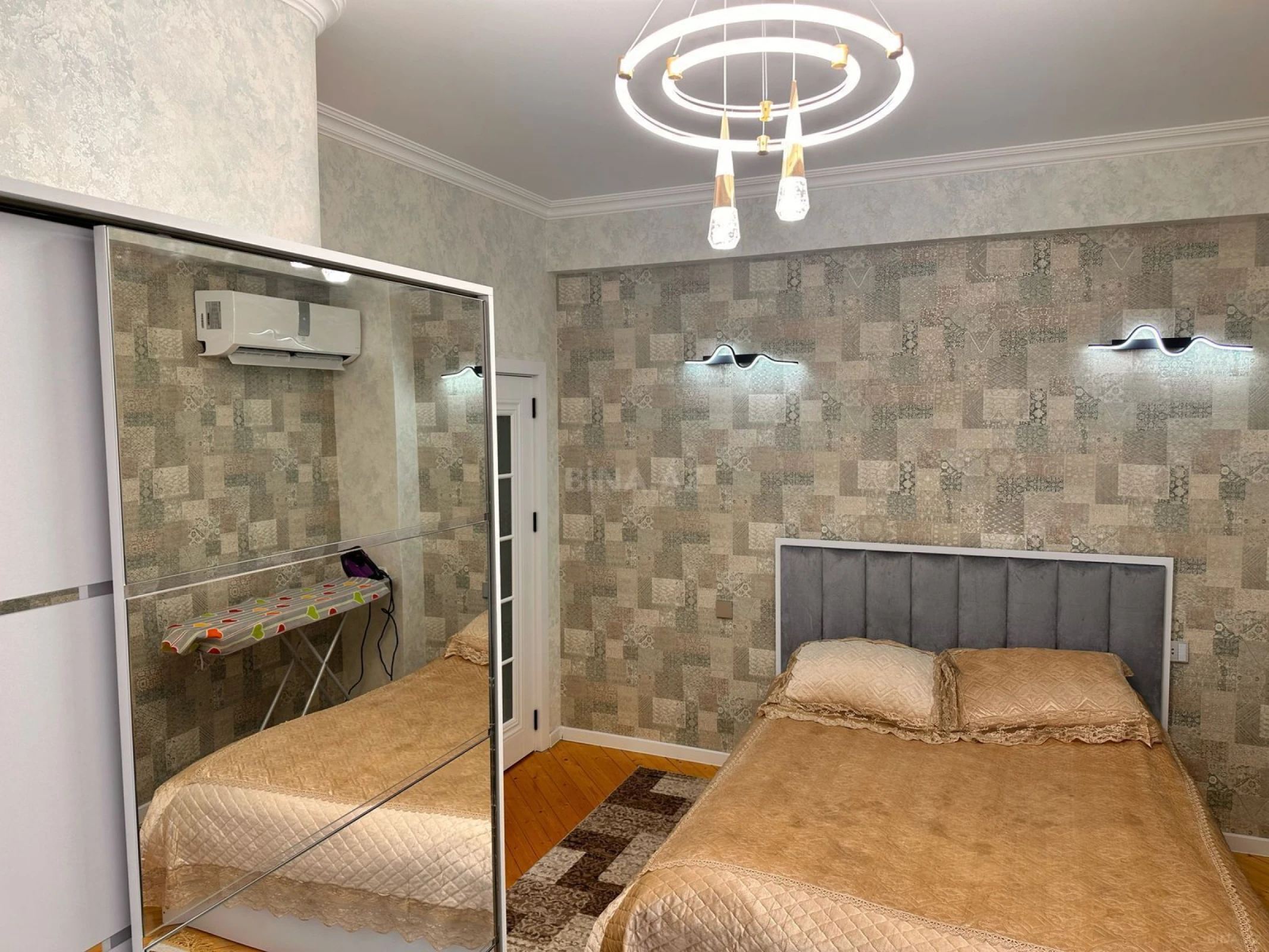 Satılır 2 otaqlı mənzil 56 m²