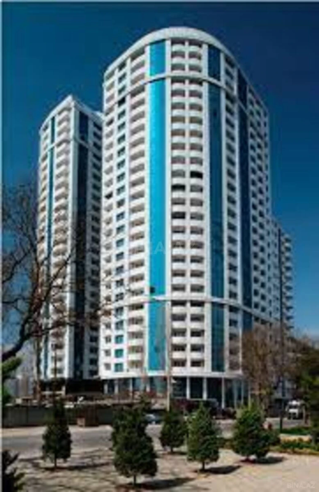 Satılır 4 otaqlı mənzil 170 m²