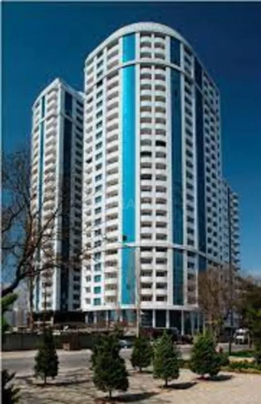 Satılır 4 otaqlı mənzil 170 m²