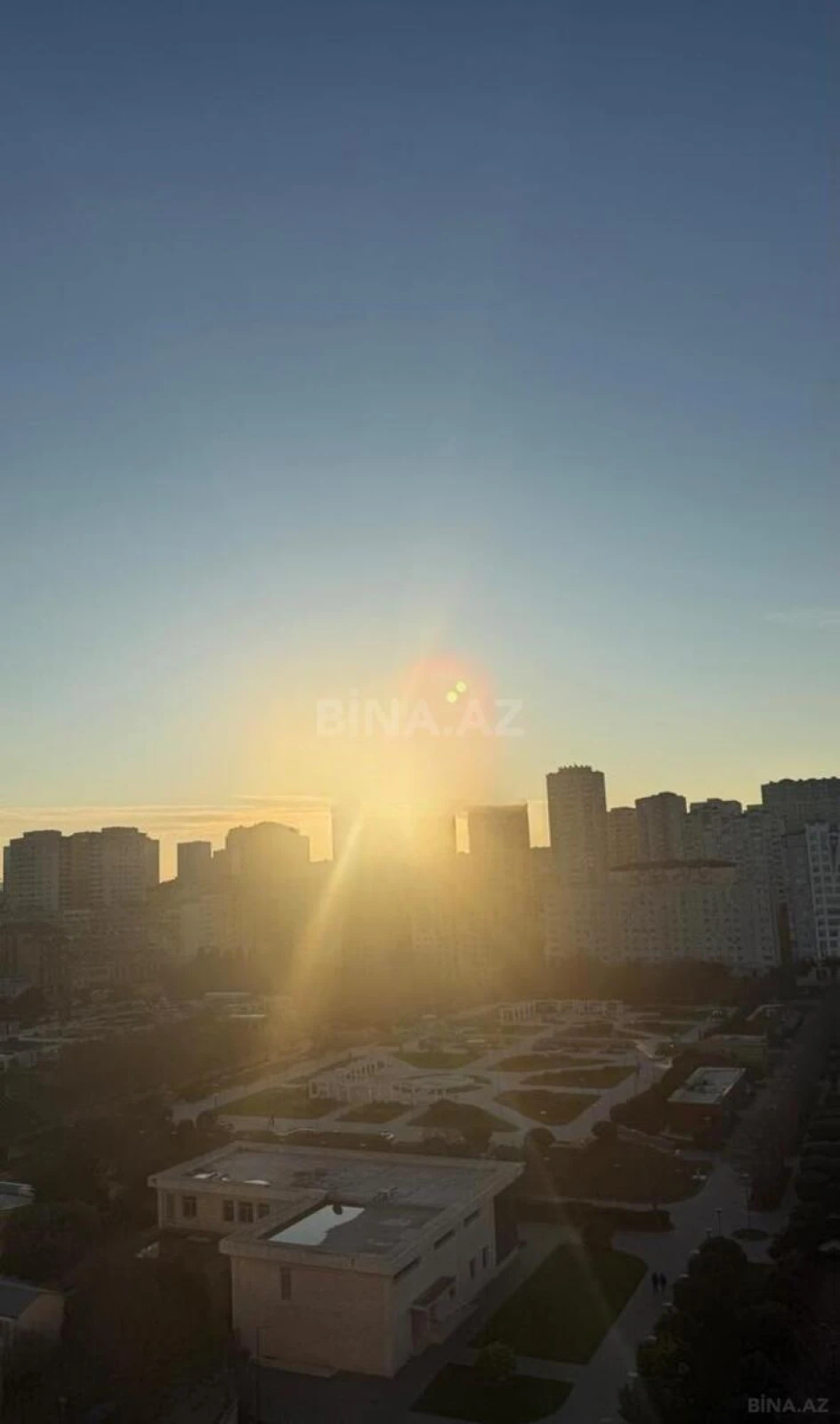 Satılır 4 otaqlı mənzil 170 m²