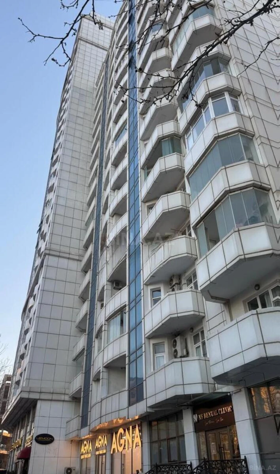 Satılır 4 otaqlı mənzil 170 m²