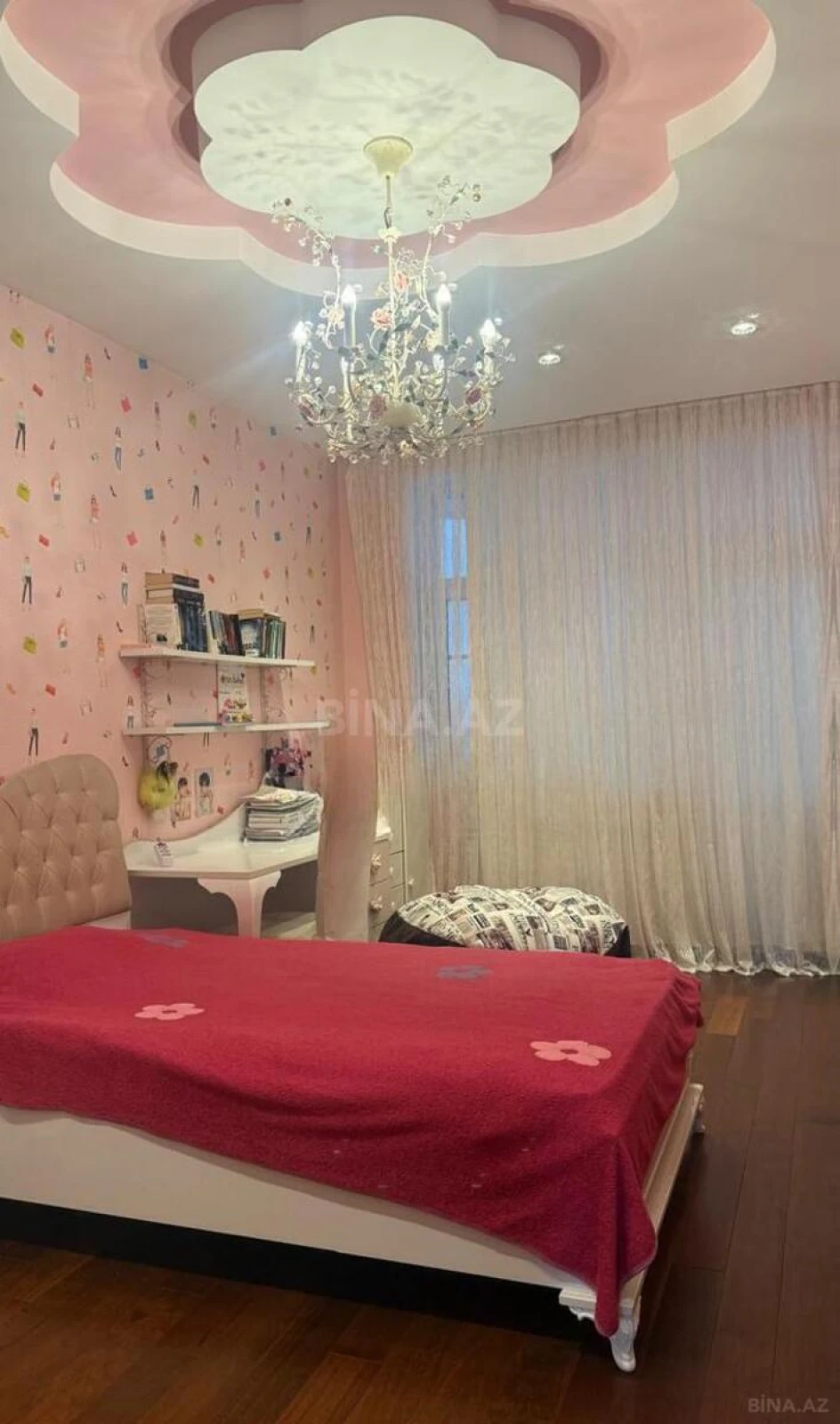 Satılır 4 otaqlı mənzil 170 m²
