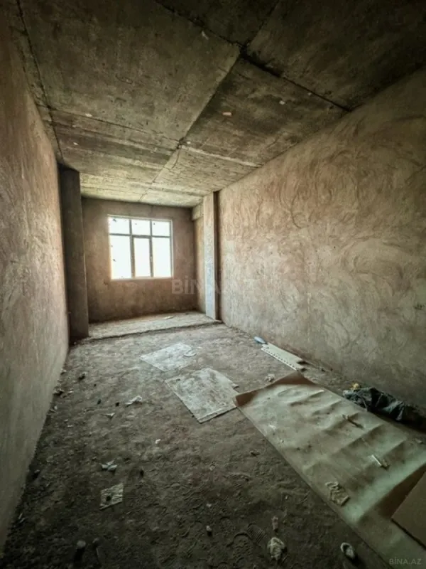 Satılır 4 otaqlı mənzil 214 m²