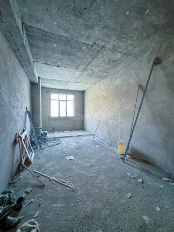 Satılır 4 otaqlı mənzil 214 m²