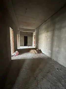 Satılır 4 otaqlı mənzil 185 m²