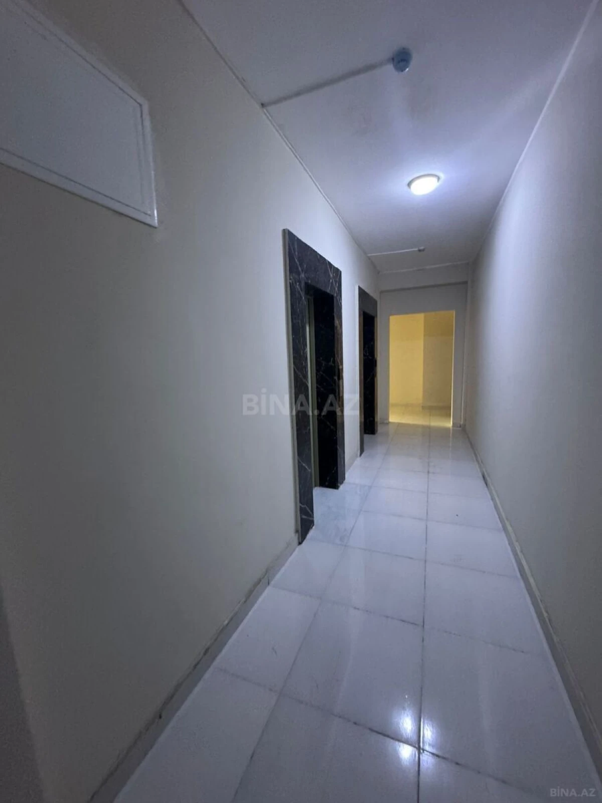 Satılır 4 otaqlı mənzil 185 m²
