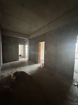 Satılır 4 otaqlı mənzil 185 m²