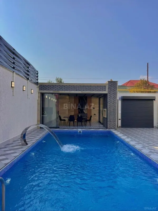 Kirayə verilir 4 otaqlı həyət evi 250 m²