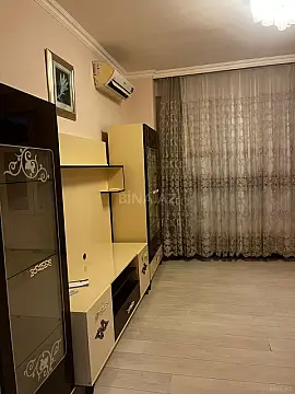 Satılır 2 otaqlı mənzil 80 m²
