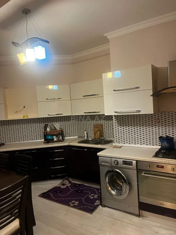 Satılır 2 otaqlı mənzil 80 m²