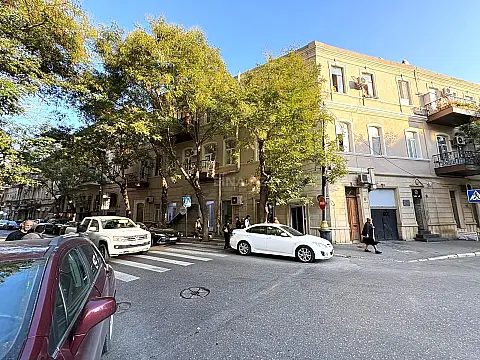 Satılır 3 otaqlı mənzil 90 m²