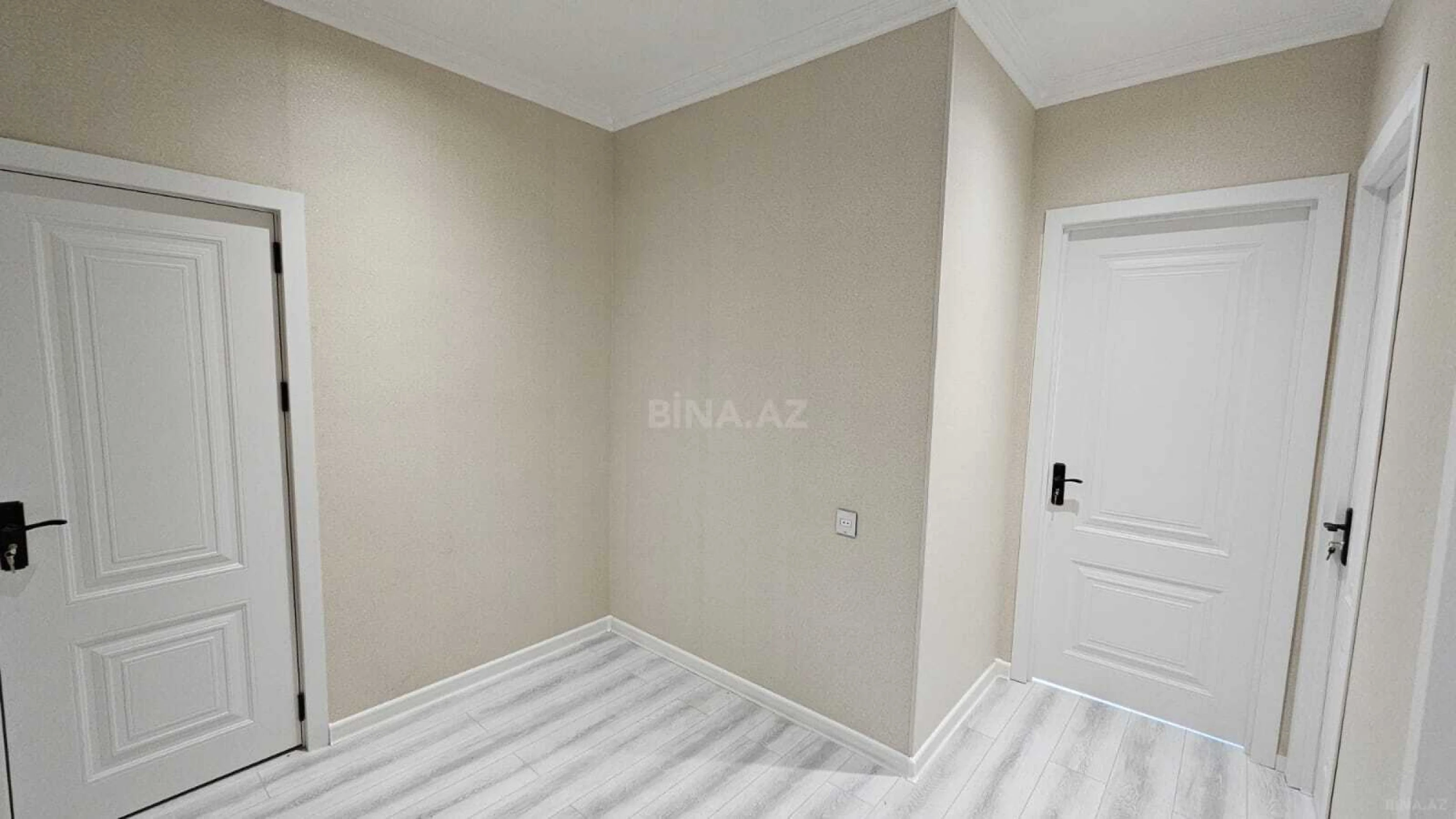 Satılır 2 otaqlı mənzil 65 m²