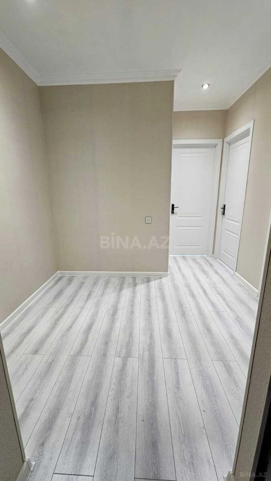 Satılır 2 otaqlı mənzil 65 m²