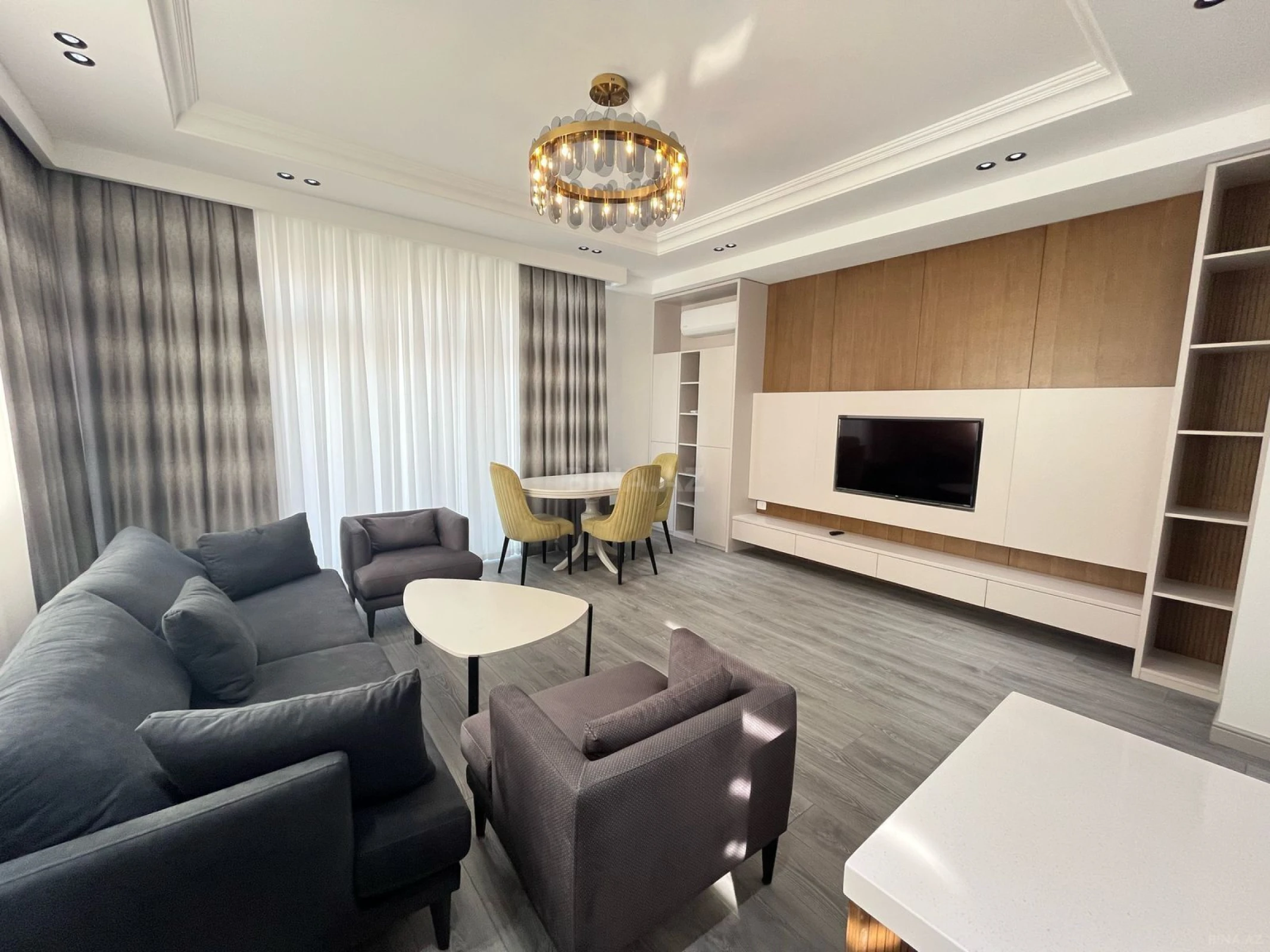 Kirayə verilir 2 otaqlı mənzil 120 m²