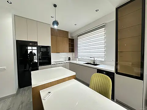 Kirayə verilir 2 otaqlı mənzil 120 m²