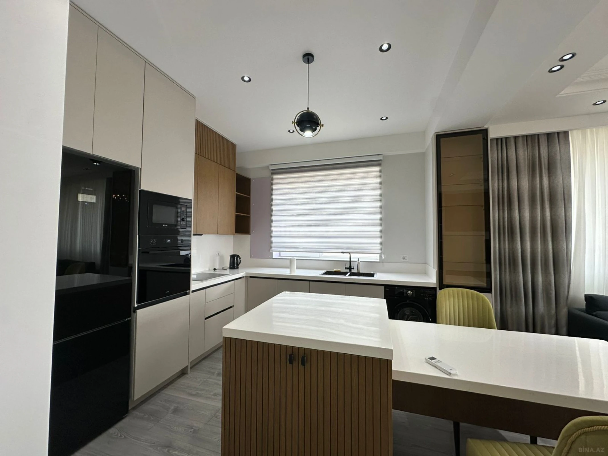 Kirayə verilir 2 otaqlı mənzil 120 m²