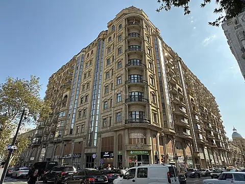 Satılır 3 otaqlı mənzil 138 m² — Bakı, Sahil qəs. 3 otaq 138.00 m²