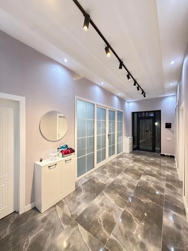 Kirayə verilir 4 otaqlı həyət evi 240 m²