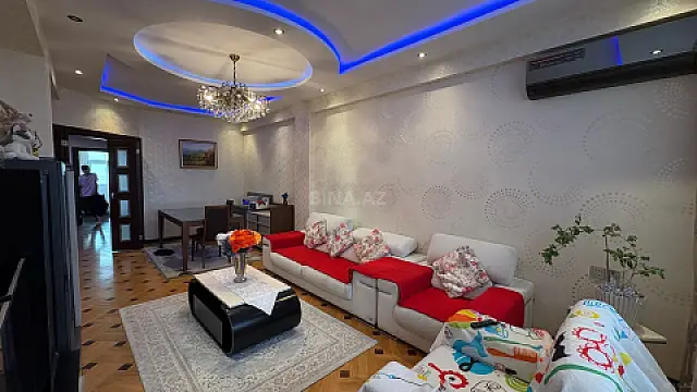 Satılır 4 otaqlı mənzil 167 m²